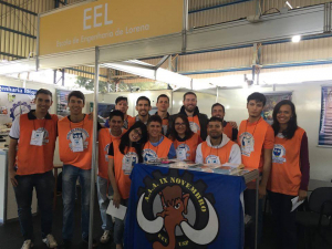 Monitores da EEL na Feira de Profissões de Pirassununga. (2016). Foto: Arquivo EEL.