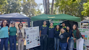 Alunos e Professores da EEL no na Ação na Praça Central da Cidade em comemoração ao Dia do Meio Ambiente.. 