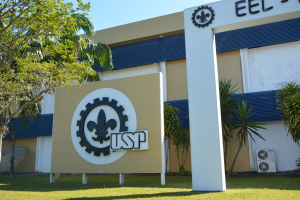 Logo da EEL/USP em na fachada da Área I do Campus da USP de Lorena. Foto: Simone Colombo