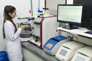 Laboratório Prof. Segato. Departamento de Biotecnologia. Foto: Divulgação