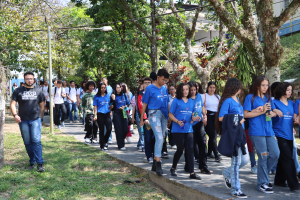 Alunos de diversas escolas fazem um tour pela Área I do Campus da USP de Lorena. Foto: Eduardo Mancini