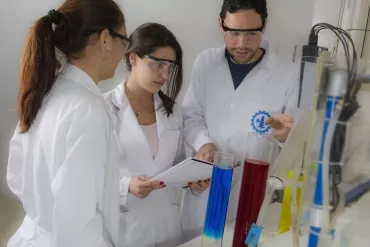 EEL/USP - Àrea I: Laboratório - Departamento de Engenharia Química.