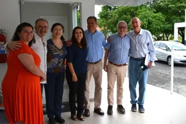 Da direita para esquerda: Maria Letícia, Caio de Andrade, Aparecida Uchõas, Neide Oliveira, Vanderlei Ribeiro, Prof. Amilton Martins e Prof. Sérgio Cobianchi. Foto: Simone Colombo