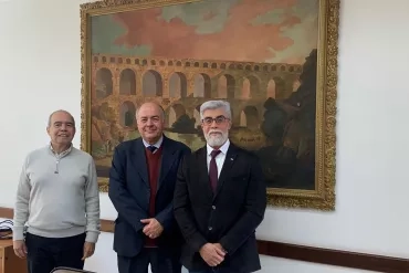 Foto: Prof. Humberto Felipe, Prof. Fernando Fonseca e Prof. Silvio Silverio (Diretor da EEL)