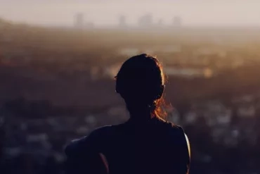 Dia da Mulher. Imagem retirada do Canva(https://www.canva.com/pt_br/educacao/) 